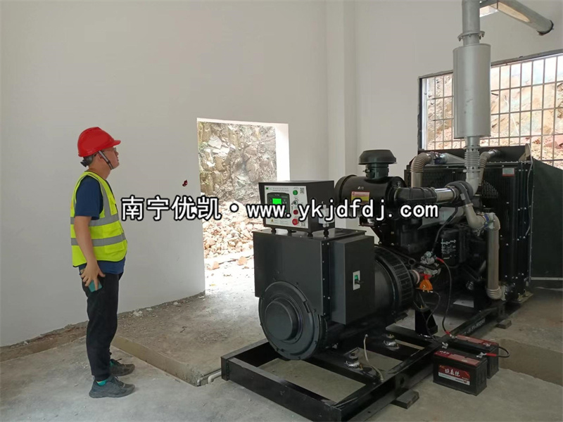 2022年5月6日，250KW上柴發(fā)電機(jī)組交付廣西某建筑工程隊(duì)使用