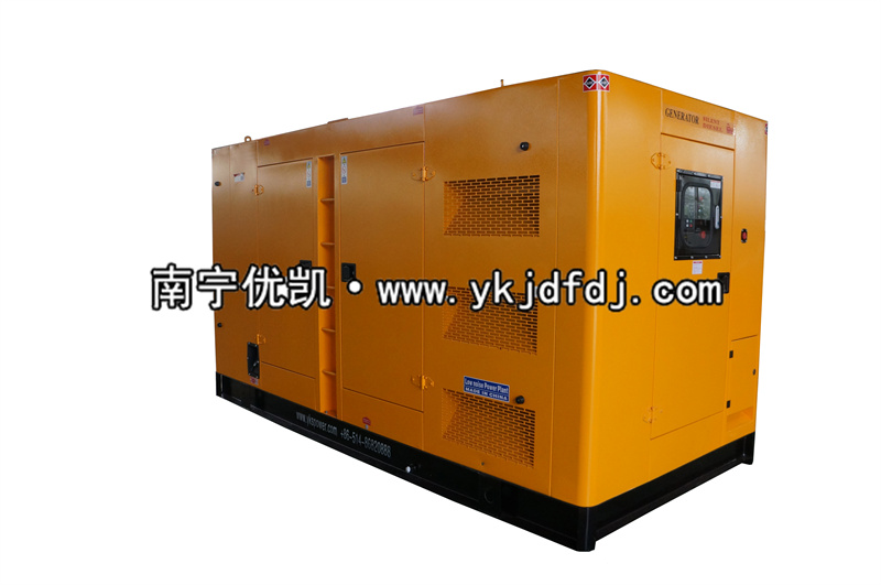 2022年8月27日，200KW靜音柴油發(fā)電機(jī)組發(fā)貨南寧某工程項(xiàng)目現(xiàn)場(chǎng)