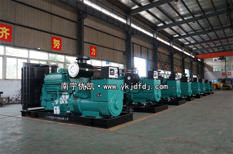2022年12月2日，300KW康明斯柴油發(fā)電機(jī)組發(fā)貨浙江