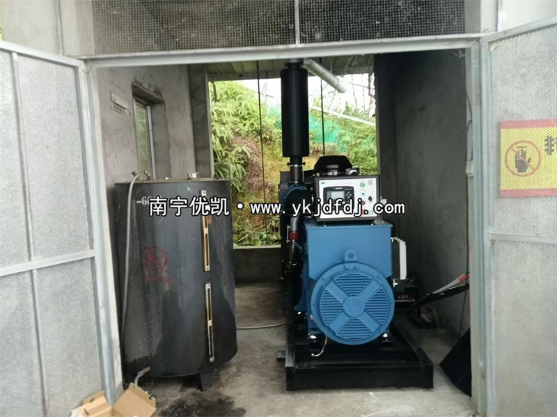 2024年8月5日，廣西大化項(xiàng)目300KW玉柴發(fā)電機(jī)組到貨安裝并通過(guò)驗(yàn)收