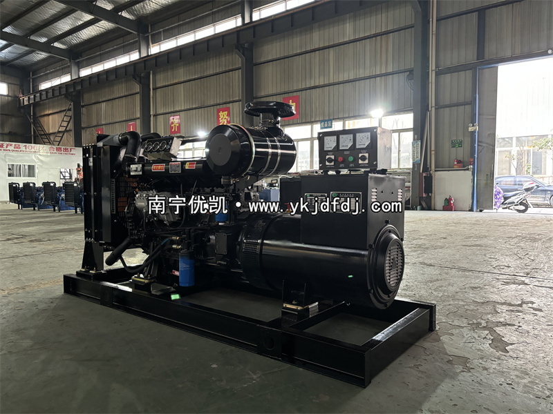 2025年3月13日，120kw濰坊雷納柴油發(fā)電機(jī)組裝車(chē)發(fā)貨