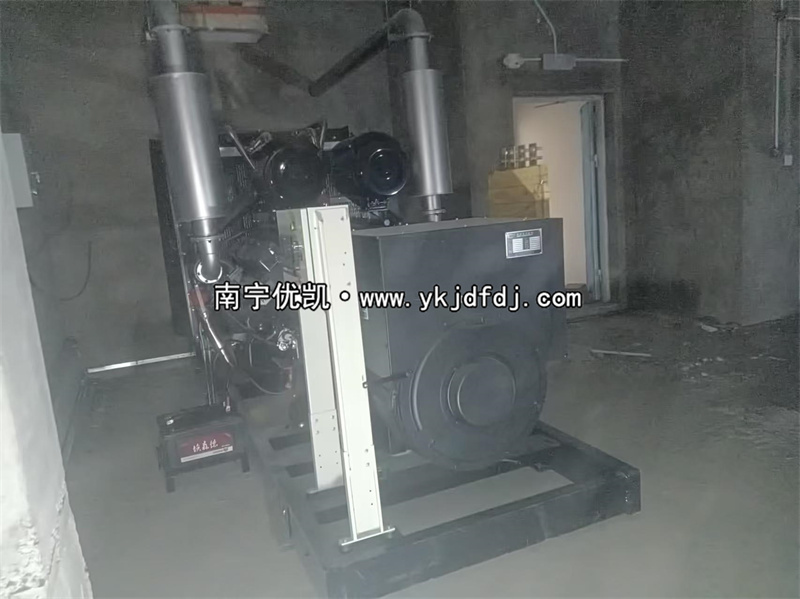 2024年3月25日，馬山高鐵站項(xiàng)目500kw凱普柴油發(fā)電機(jī)組安裝完成